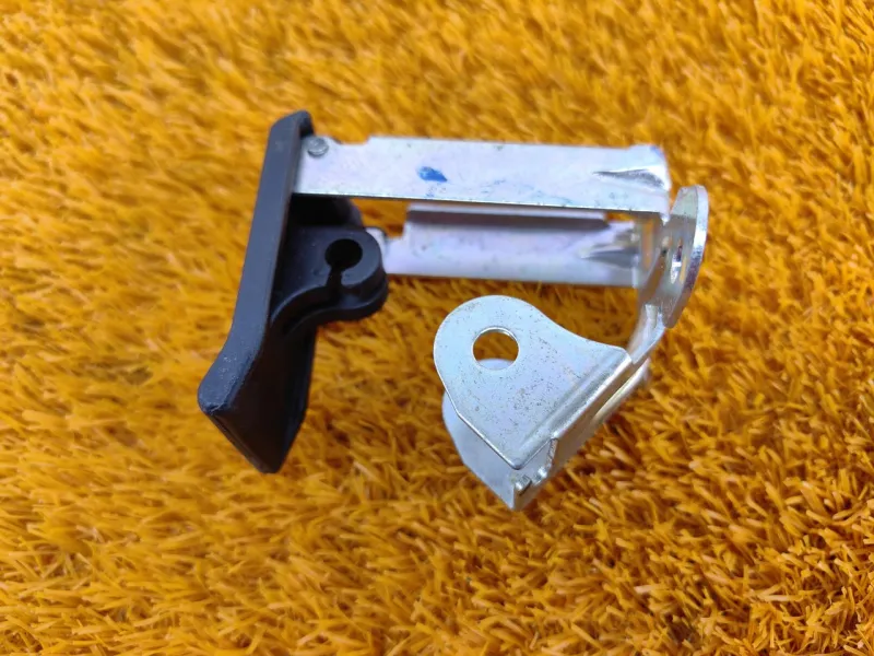 Ручка открывания капота