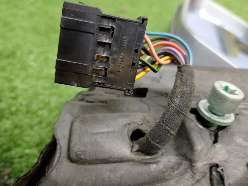 Зеркало боковое Audi A4 1999 8D0857543 B5, левое