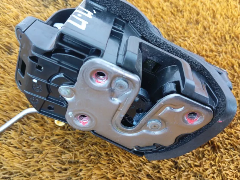 Замок двери