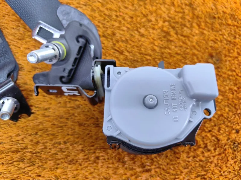 Ремень безопасности