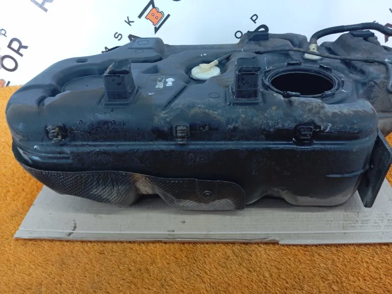 Бак топливный