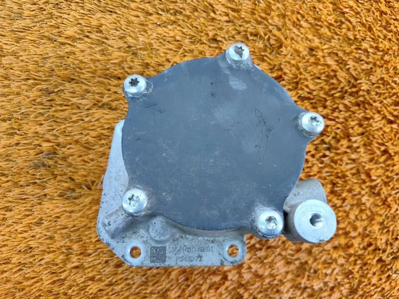 Насос вакуумный