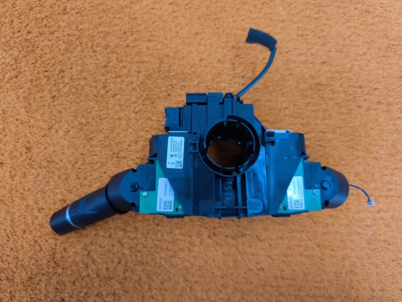 Подрулевой переключатель