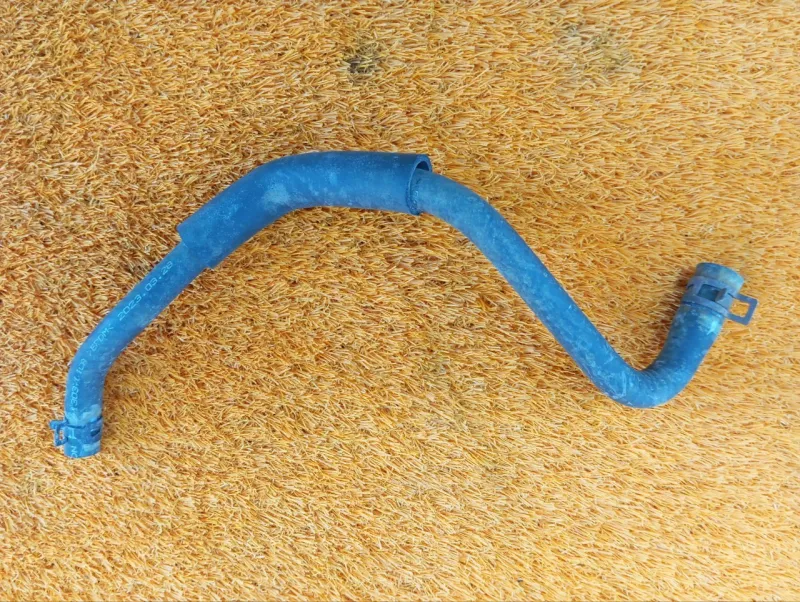 Трубка системы охлаждения