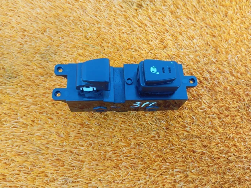 Кнопка стеклоподъемника