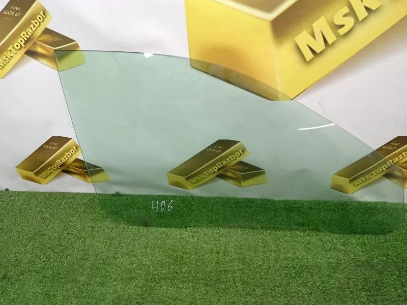 Стекло двери Audi A4 1997 8D0845202 B5, переднее правое