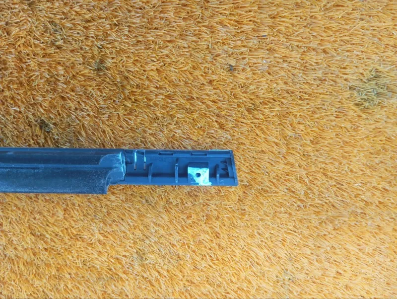 Молдинг стекла