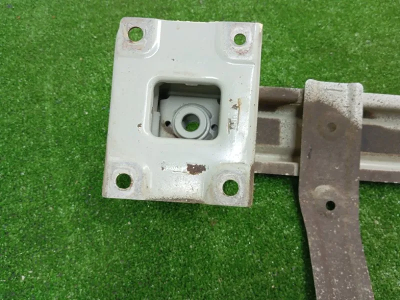 Усилитель бампера