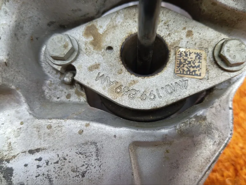 Кронштейн двигателя