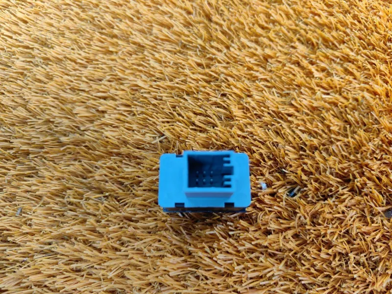 Кнопка обогрева сидений