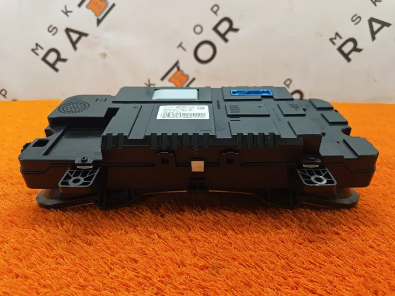 Панель приборов