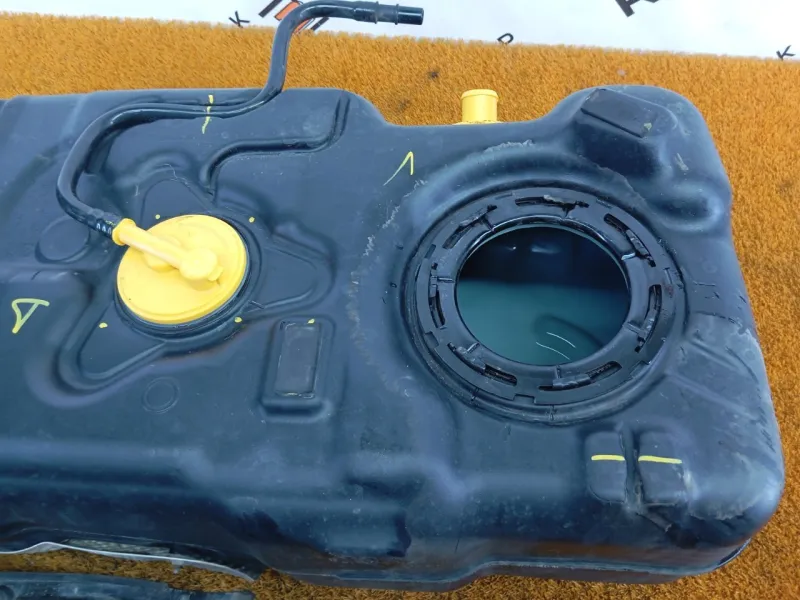 Бак топливный