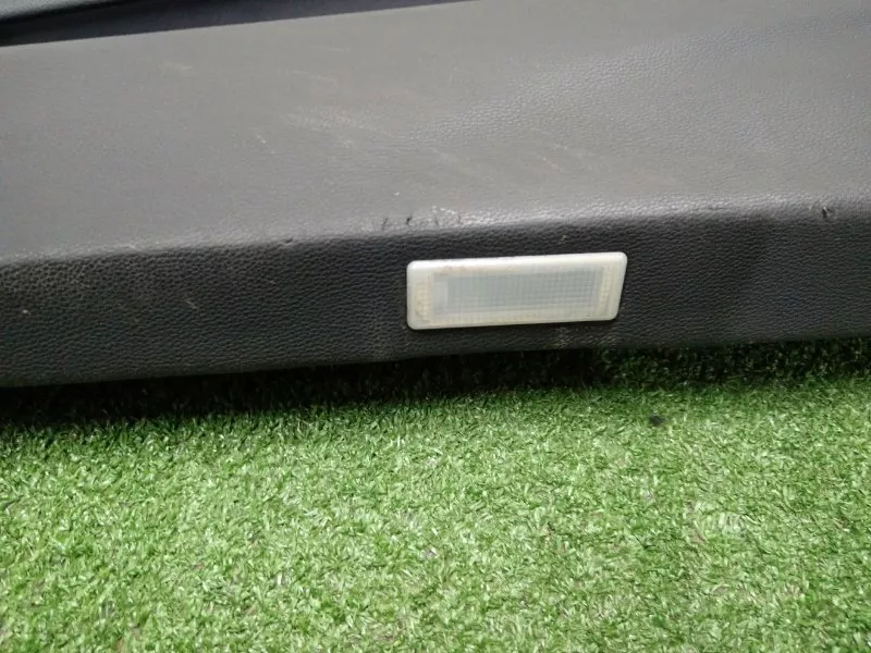 Обшивка двери BMW 3-Series 2008 51419167832 E90, передняя правая