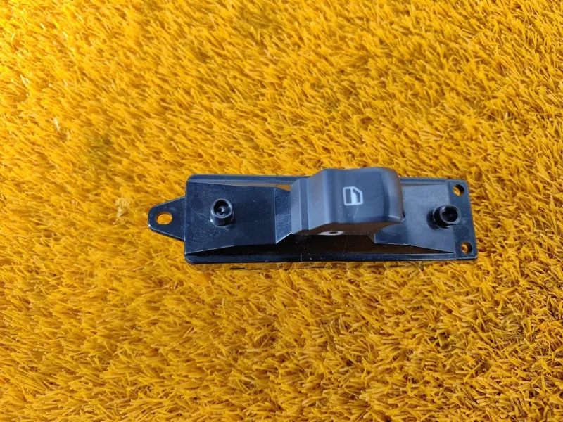 Кнопка стеклоподъемника