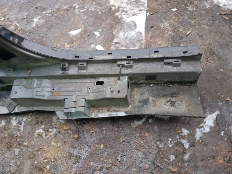 Порог с центральной стойкой