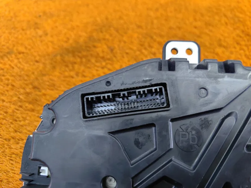 Панель приборов