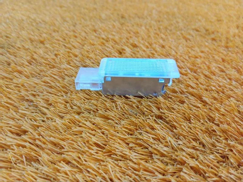 Плафон подсветки бардачка