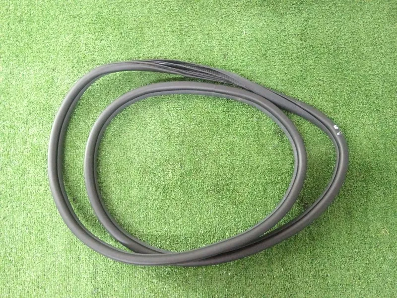 Уплотнитель проема двери