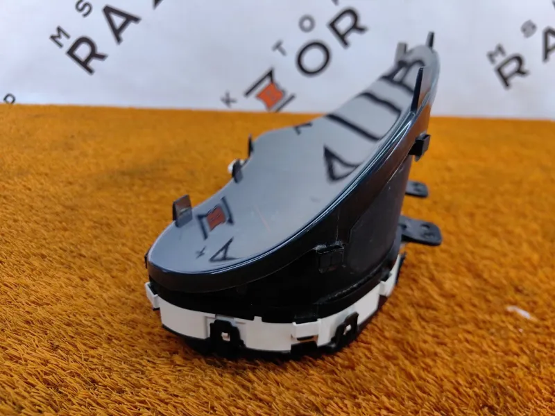 Панель приборов