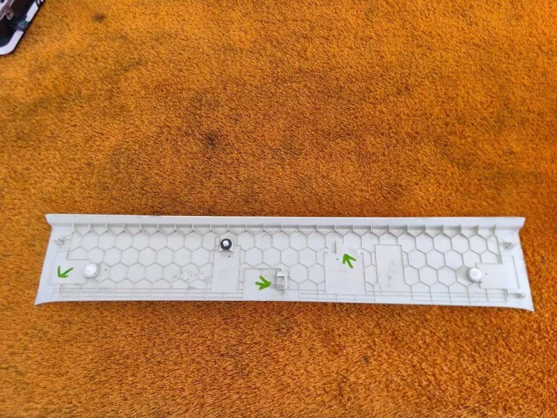 Обшивка багажника