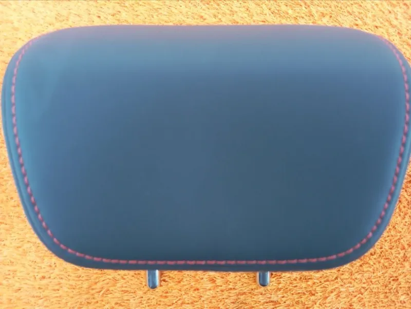 Подголовник сиденья