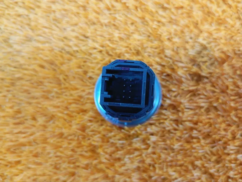 Кнопка запуска двигателя