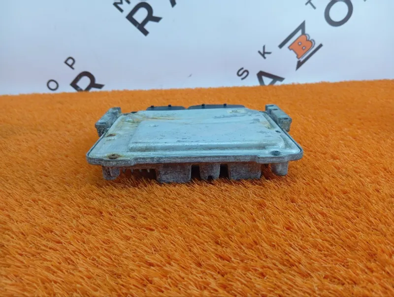 Блок управления двигателем