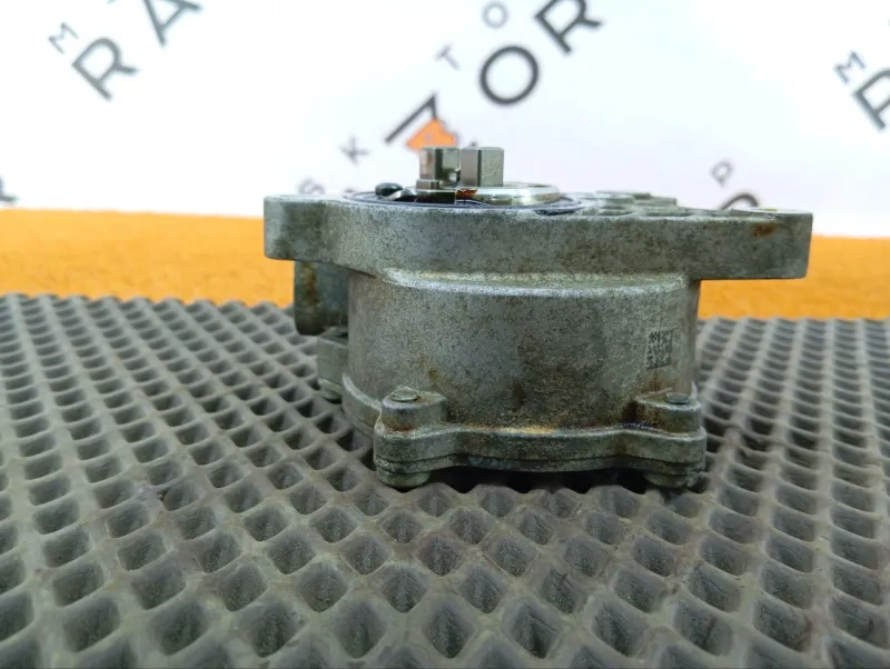 Насос вакуумный