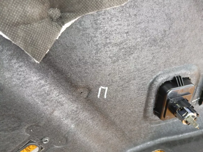 Обшивка багажника BMW X3 2018 7452460 G01 B47, правая