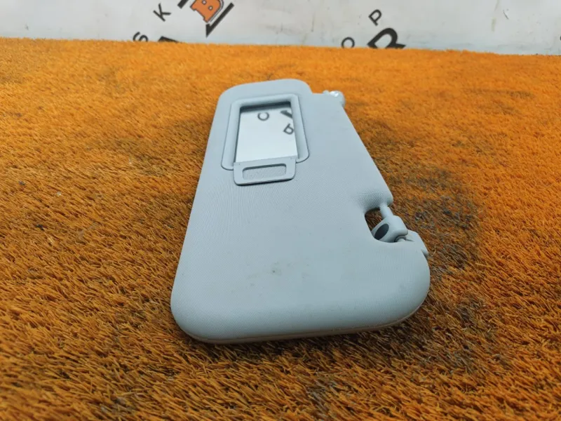 Козырек солнцезащитный