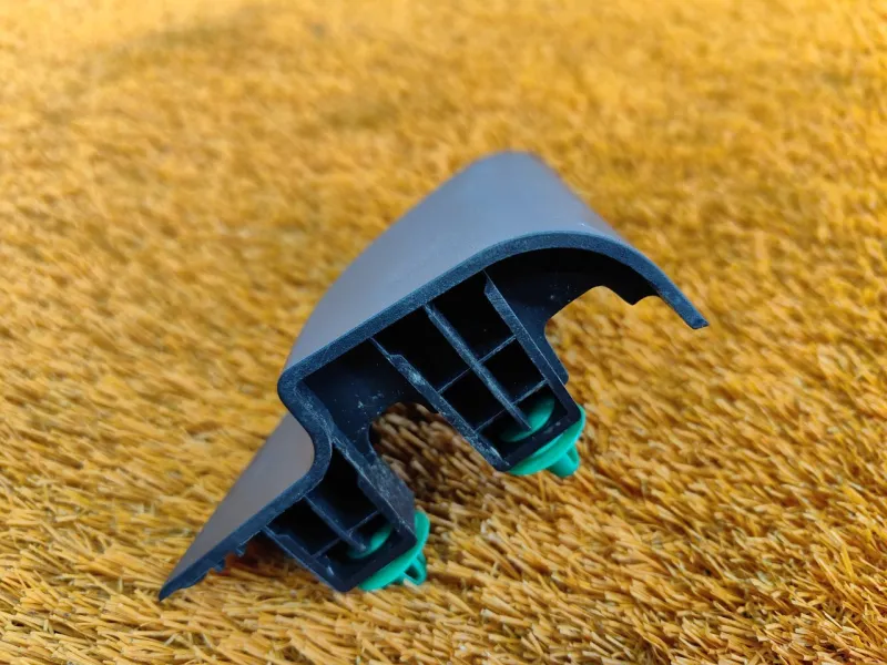 Уголок двери