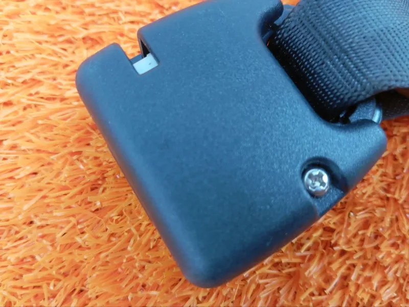 Ответная часть ремня безопасности