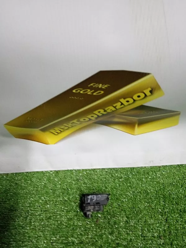 Кнопка стеклоподъемника