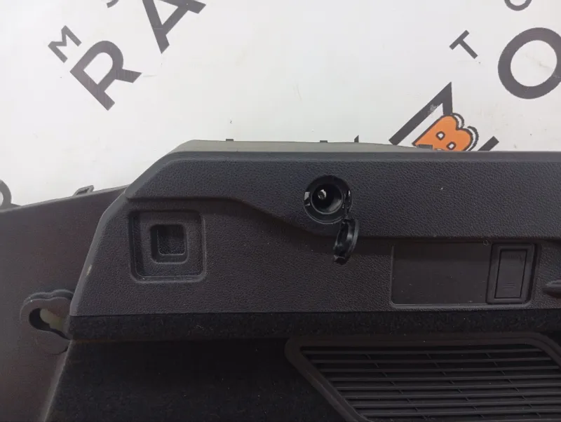 Обшивка багажника