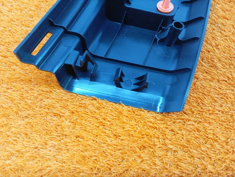 Накладка замка багажника