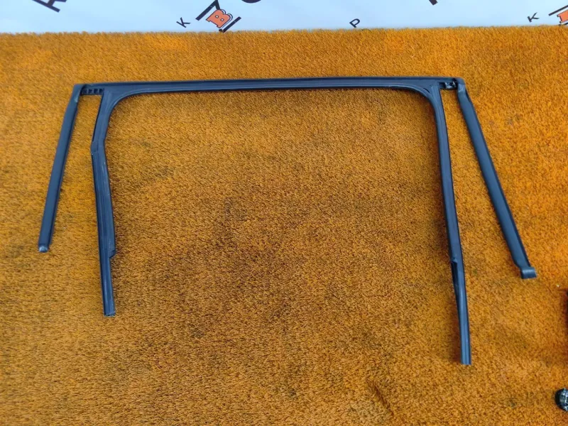 Уплотнитель стекла двери