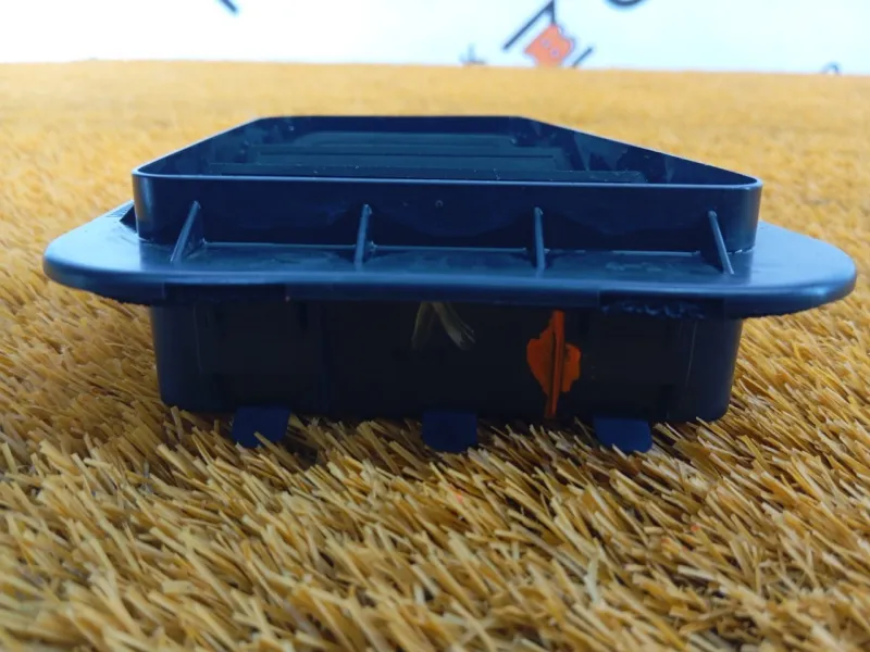 Решетка вентиляционная