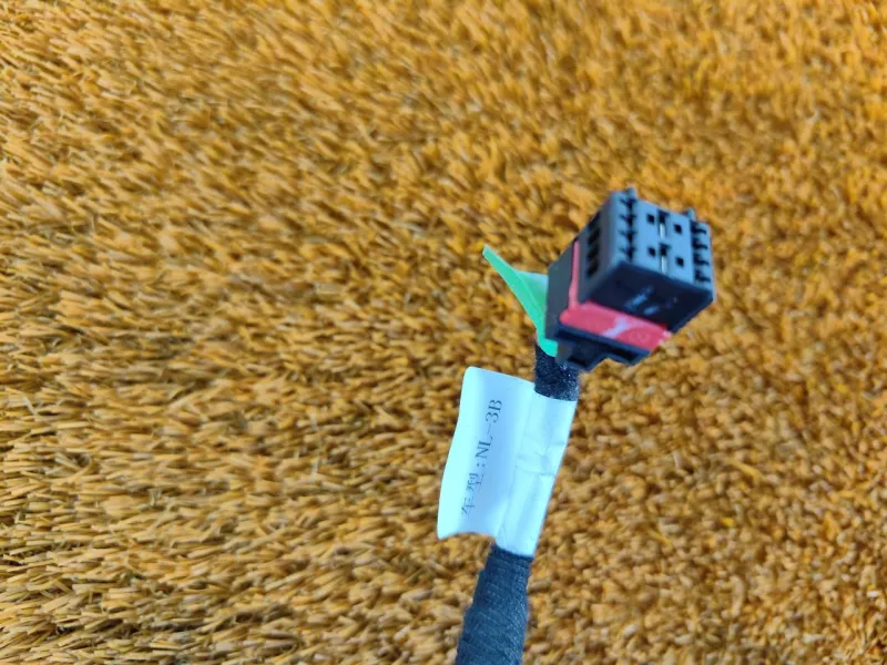 Амортизатор багажника