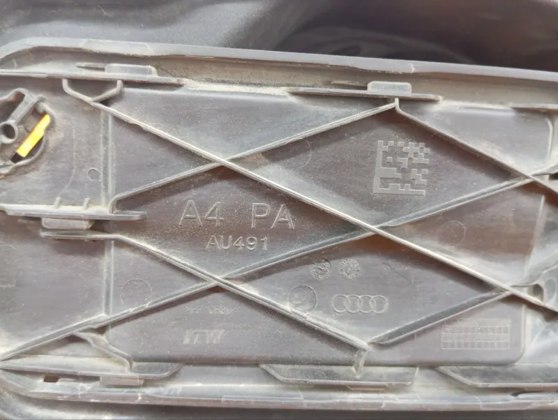 Лючок топливного бака