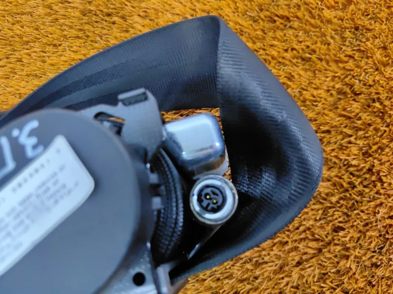 Ремень безопасности