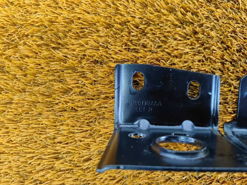 Крепление радиатора