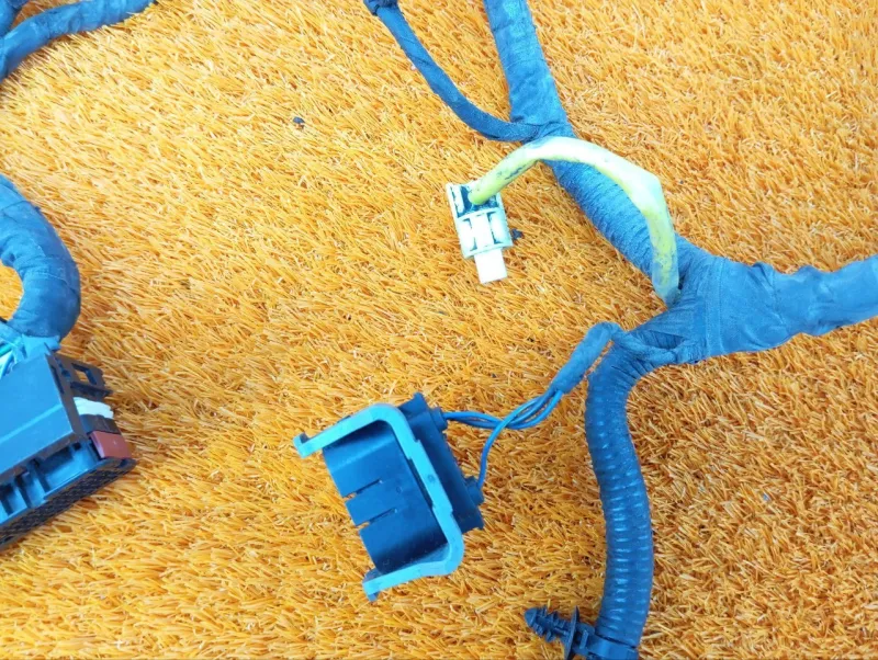 Проводка подкапотная