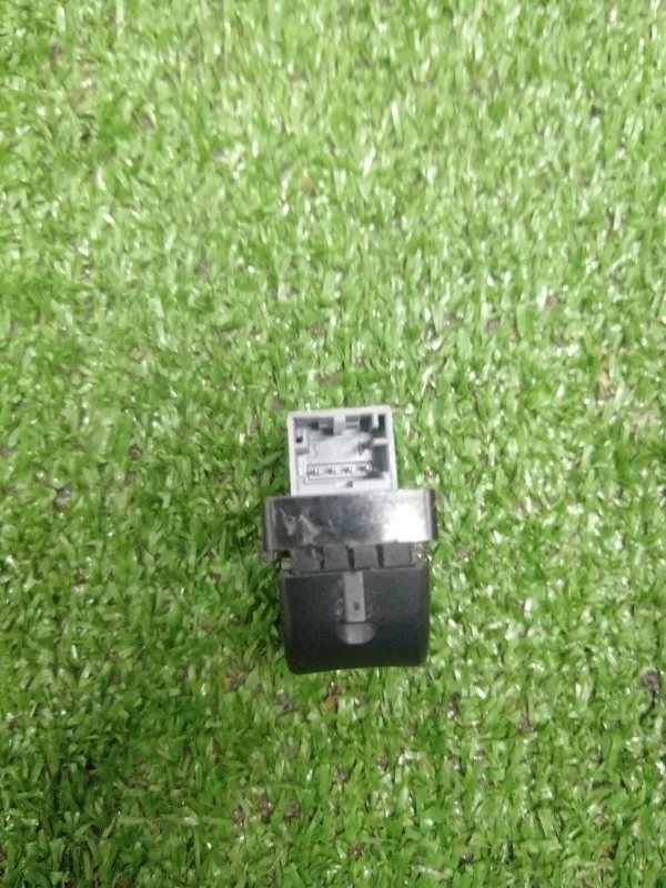 Кнопка стеклоподъемника