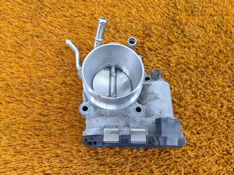 Дроссельная заслонка