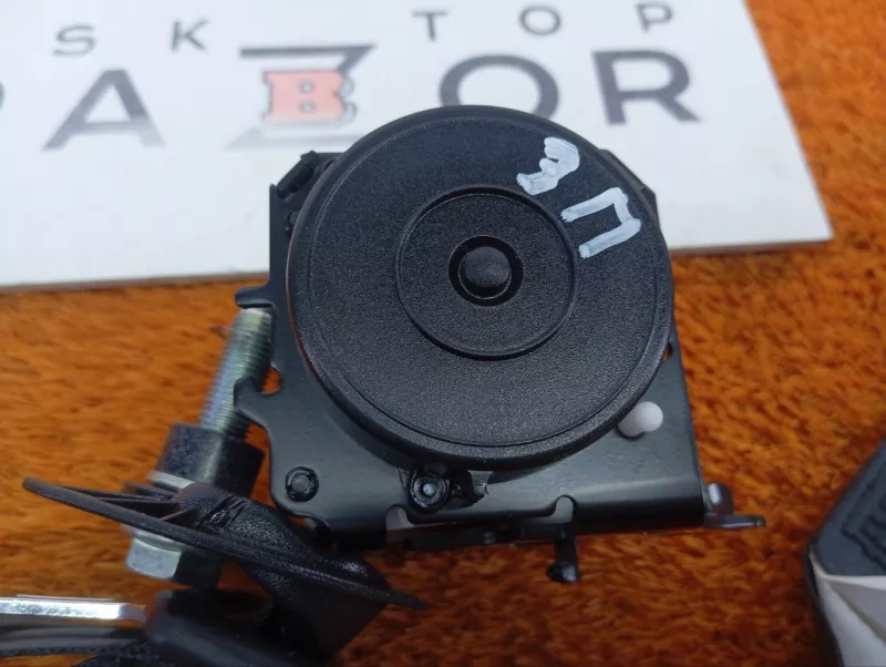 Ремень безопасности