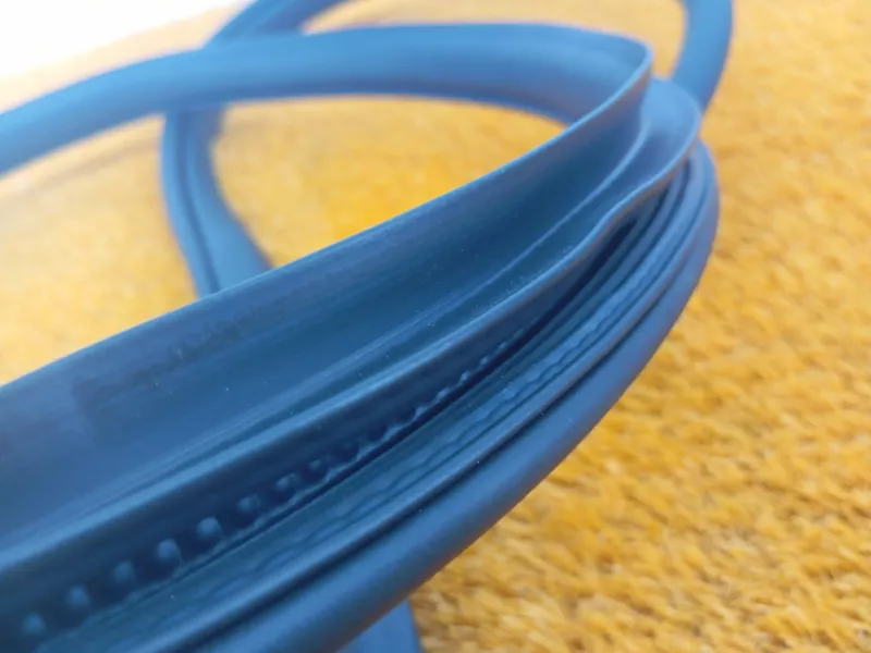 Уплотнитель двери