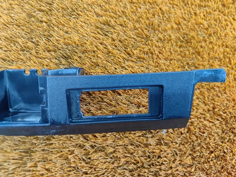 Накладка крышки багажника