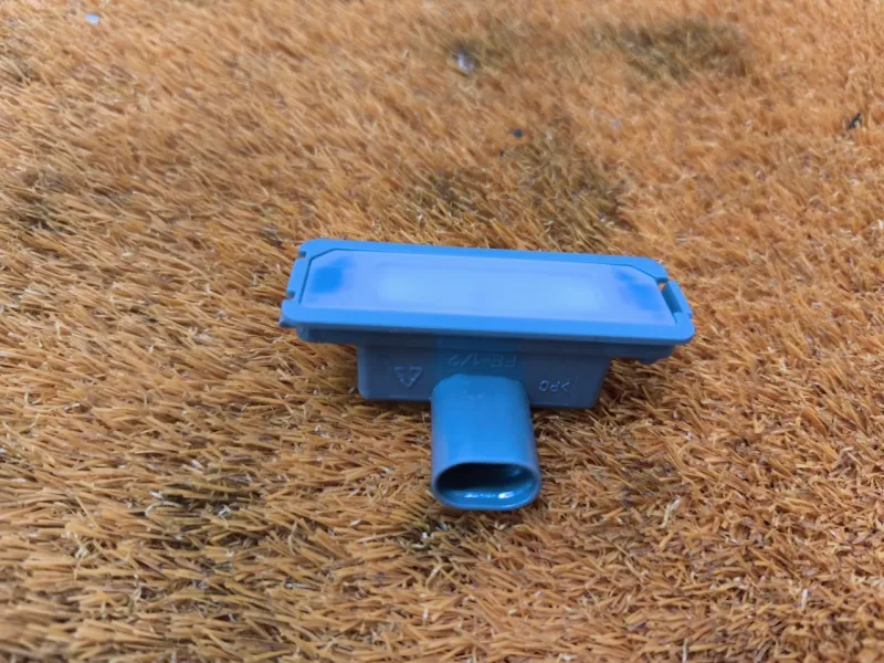 Плафон подсветки бардачка