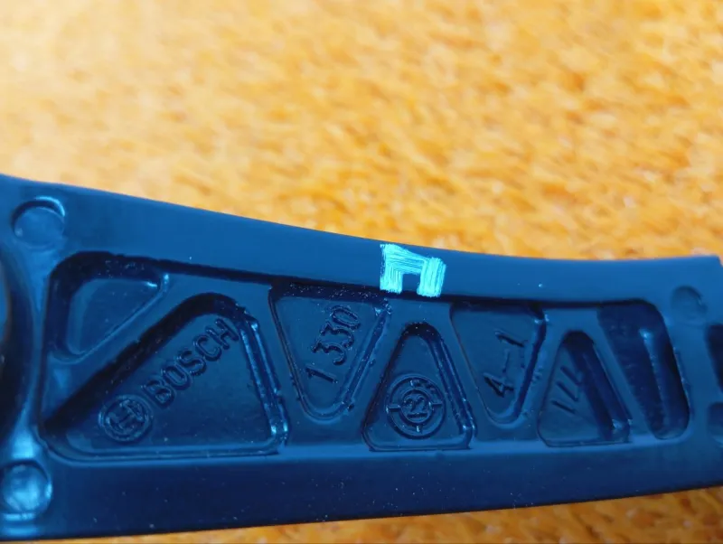 поводок стеклоочистителя