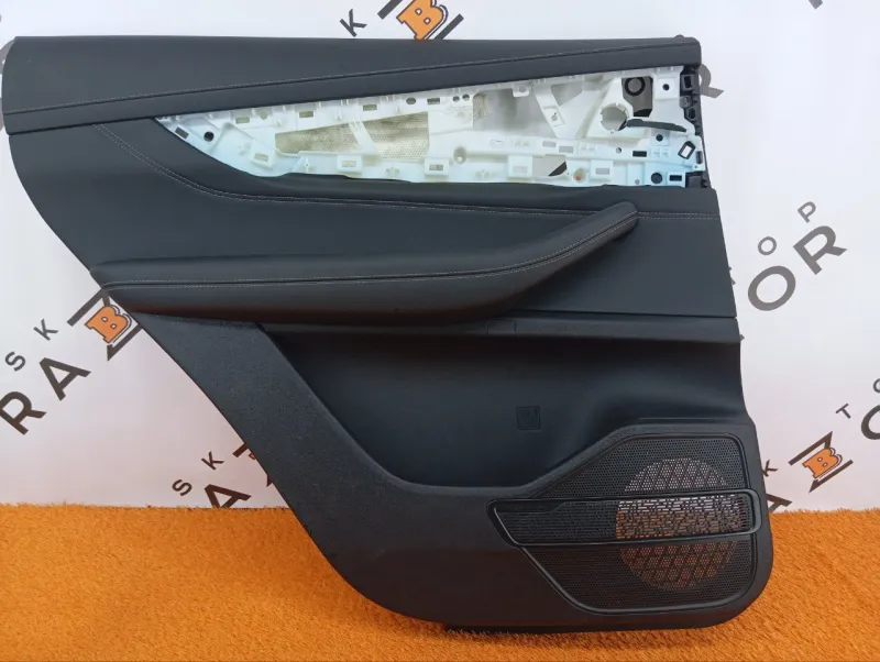 Обшивка двери